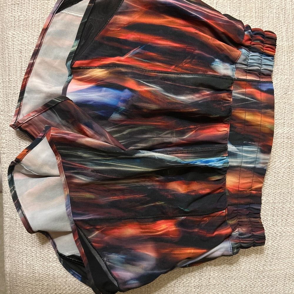 Lululemon hotty hots 4"